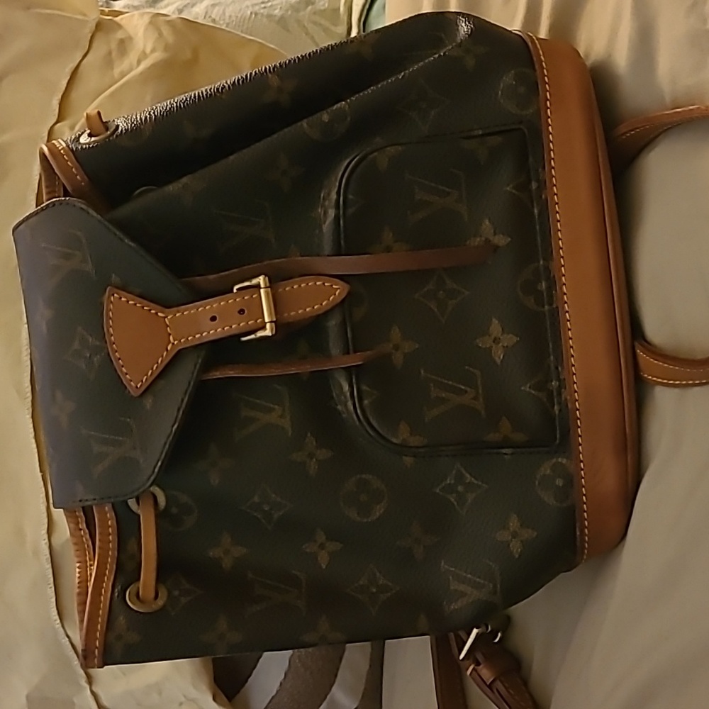 #00160-03550 LOUIS VUITTON MONOGRAM BACKPACK